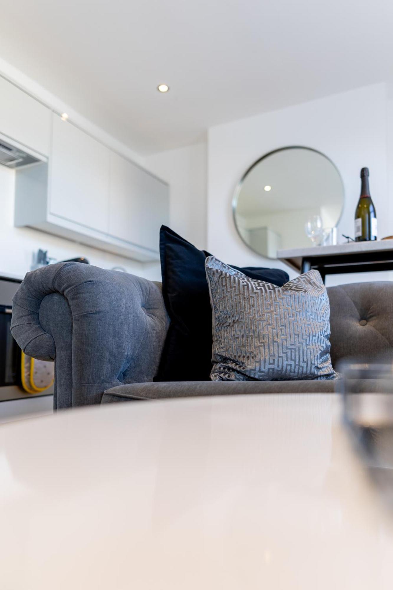 Boutique City Centre Apartments Cardiff Eksteriør billede